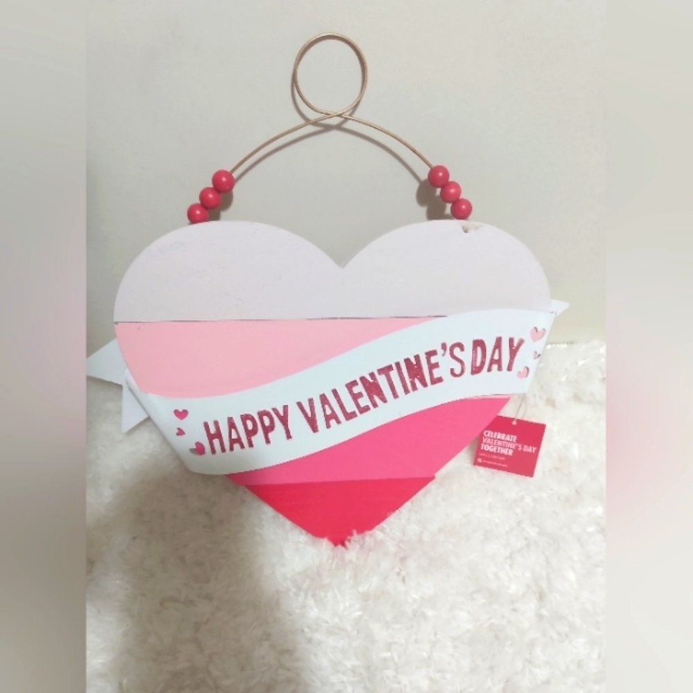 ❤️ HOST PICK ❤️ NWT kohls happy Valentine's day wooden heart sign